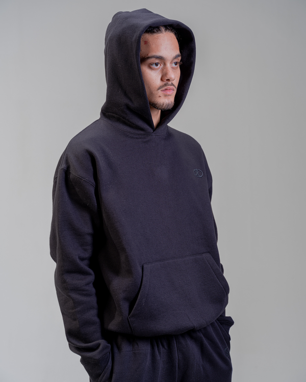 SWEAT À CAPUCHE [NOIR]