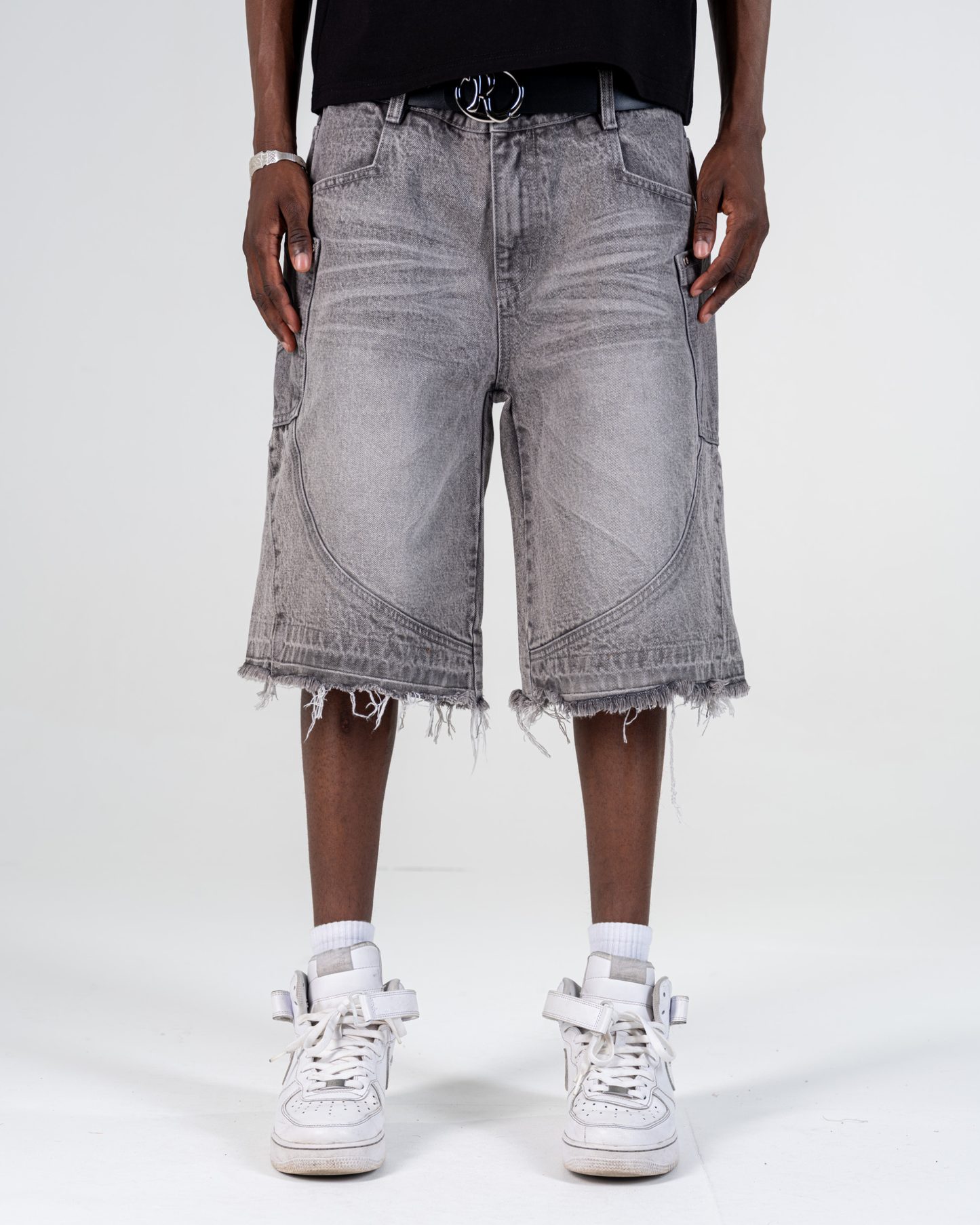 RIPPED BAGGY JORTS [GRIS]