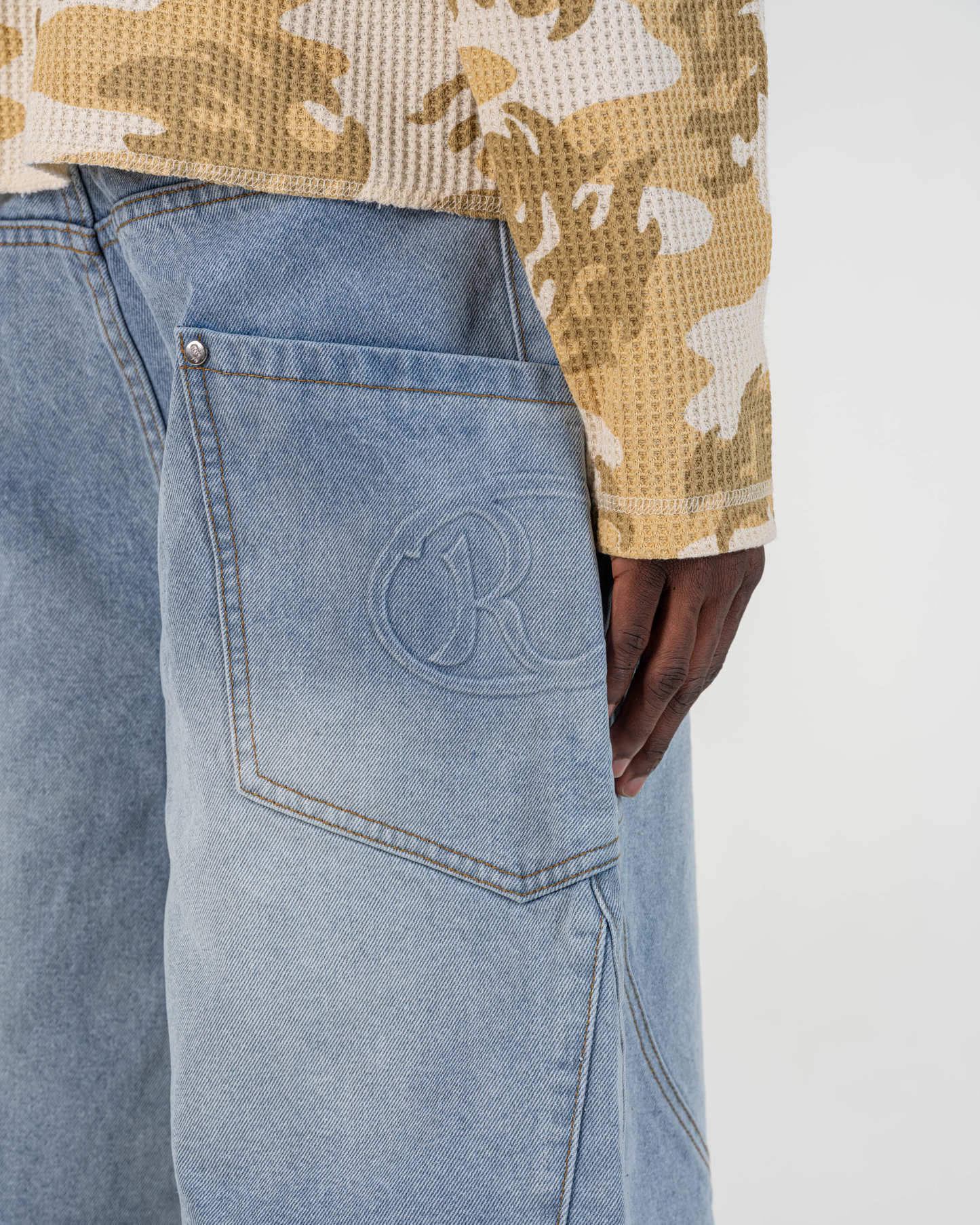 RIPPED BAGGY JORTS [BLEU]