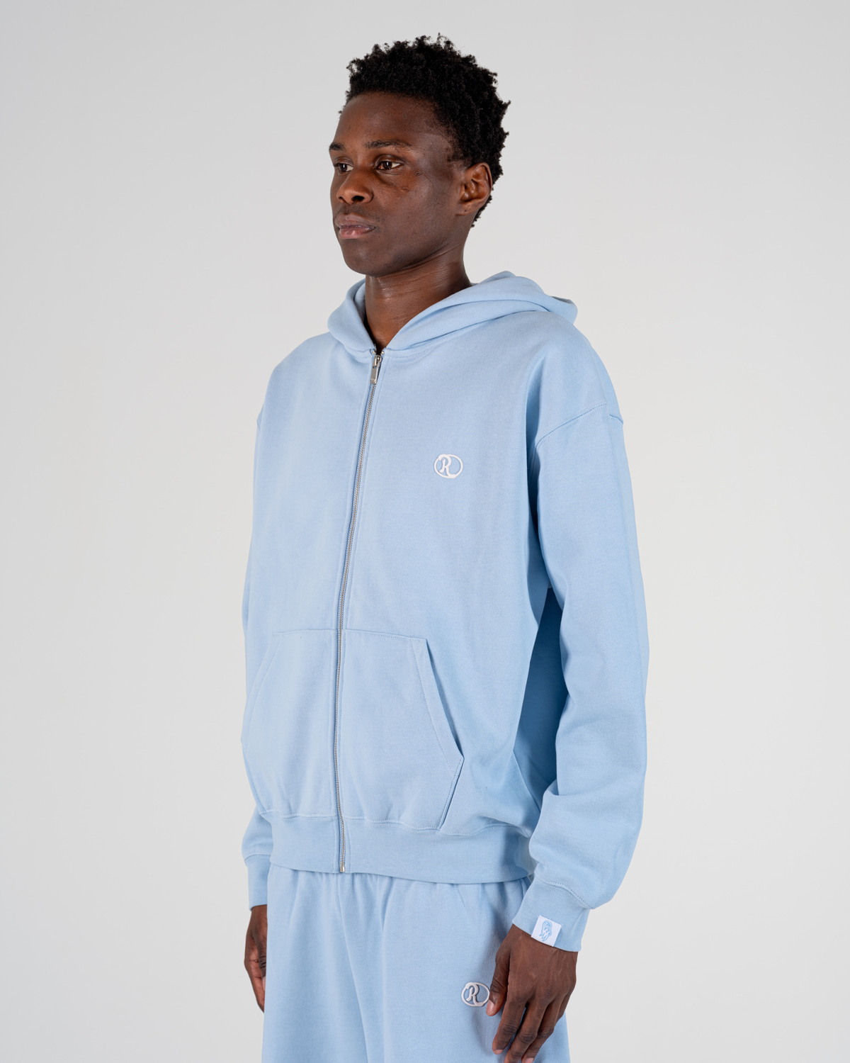 SWEAT ZIPPÉ [BABY BLUE]