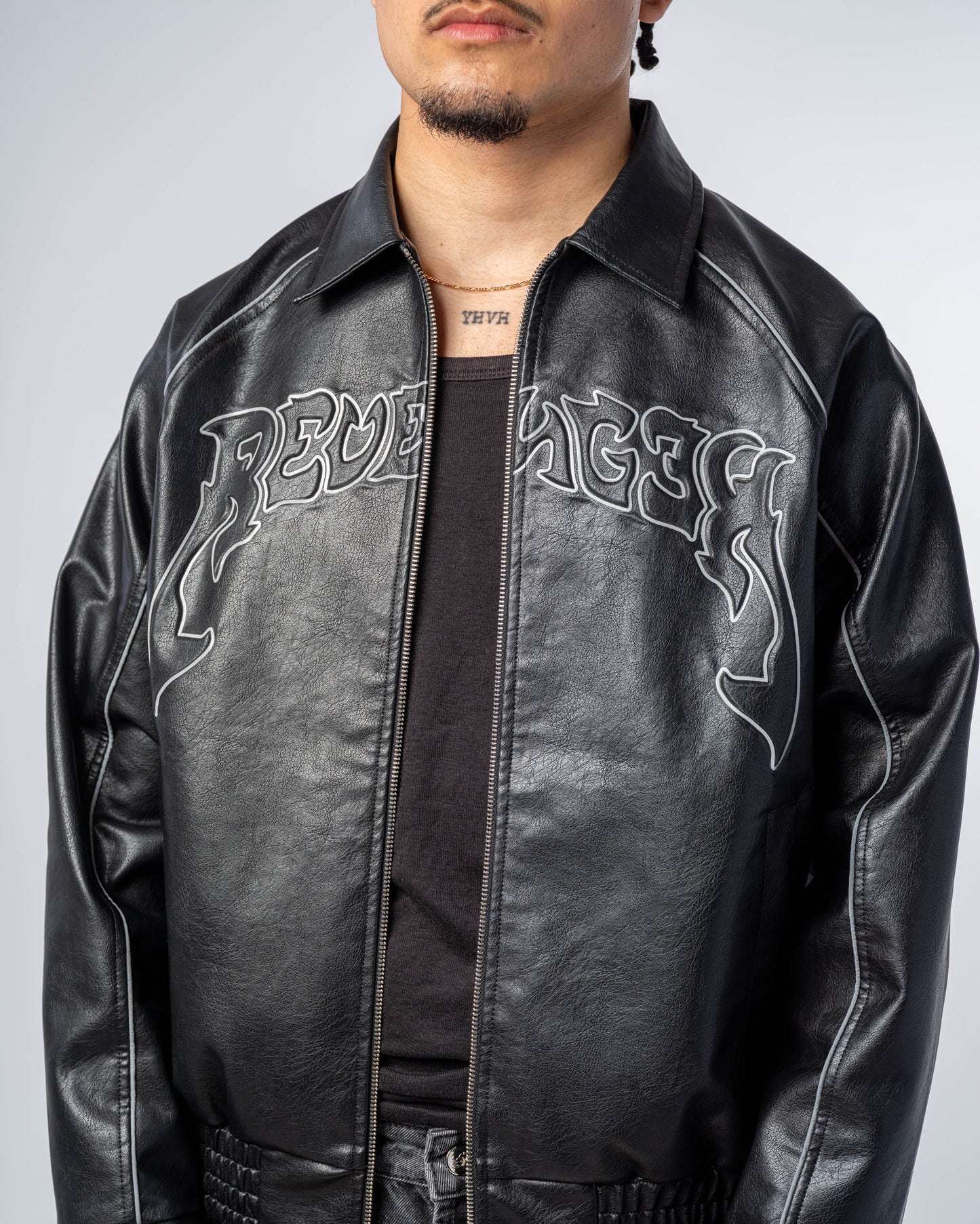 VESTE EN SIMILICUIR [NOIR]